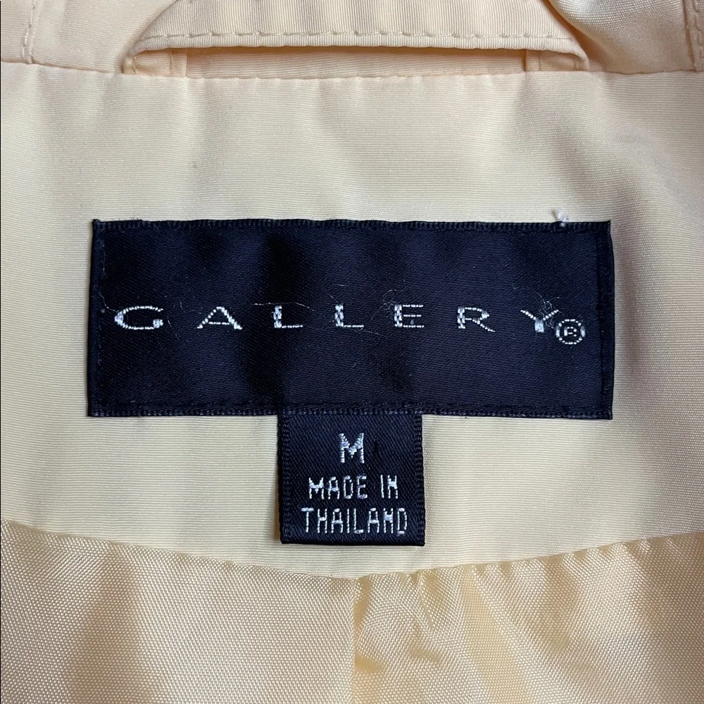 Gallery Light Yellow Hooded Utility Jacket. Size Medium - Picture 3 of 6